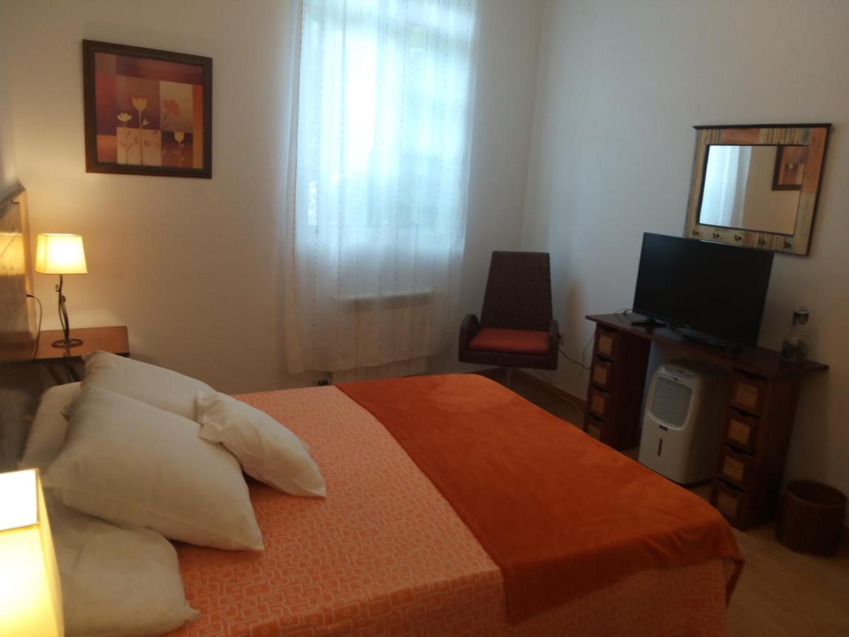 Apartamento Con Pequeno Jardin En El Centro Ferrol Eksteriør bilde